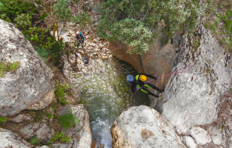 Découverte des meilleurs spots de canyoning en France pour une aventure inoubliable