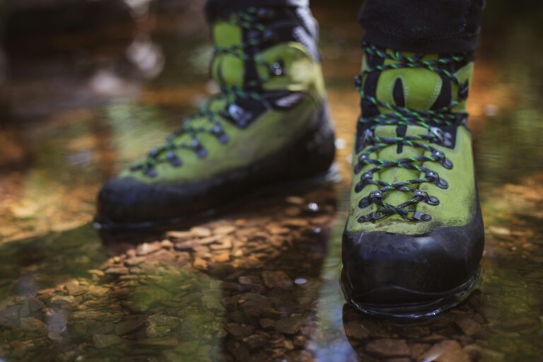 Guide ultime : Découvrez les meilleurs choix de chaussures de canyoning pour vos aventures